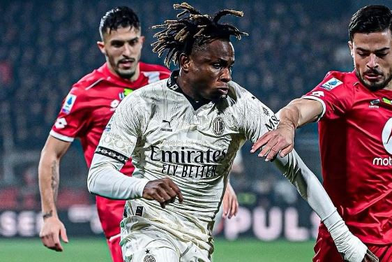 Milani zhgënjen në Serie A, Monza fiton mes thriller