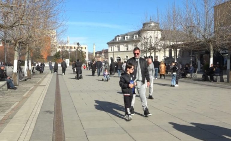 Heqja e dinarit serb, flasin qytetarët: Duhej të ndalohej që pas luftës, Serbia s’duhet të përzihet në Kosovë