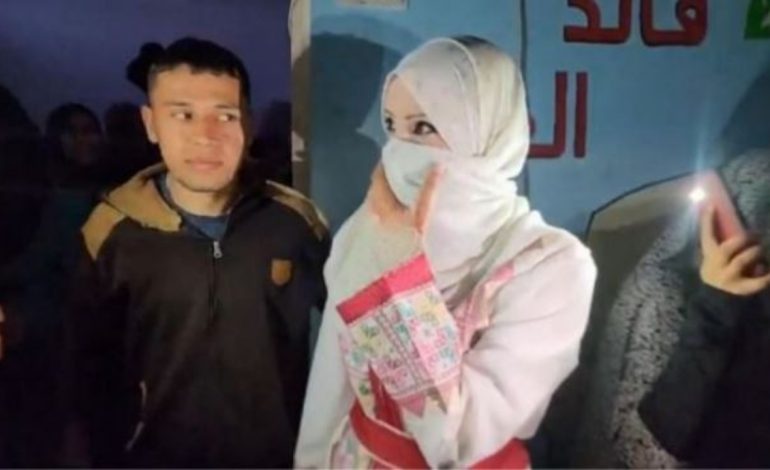 Video/ Martesë nën pushtetin e bombave dhe një makinë si shtëpi, festa e trishtë e dy të rinjve në Gaza