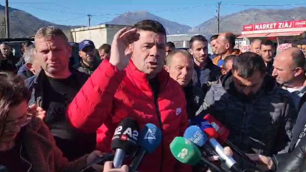 “Ne kemi 4 pika…”/ Blegtorët nga Jugu protestojnë sërisht në urën Kardhiqit: S’ka punë administrata, takimi vetëm me ministren në prezencën e medies