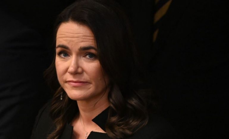 Fali një burrë të akuzuar për abuzim fëmijësh, dorëhiqet presidentja e Hungarisë