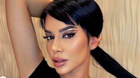 Efi përballet me një situatë të pakëndshme me ndjekësin, i publikon emrin