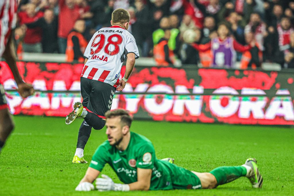 Debutim ëndrrash me gol, Muja: Jam i lumtur te Samsunspor, po përshtatem me skuadrën e re