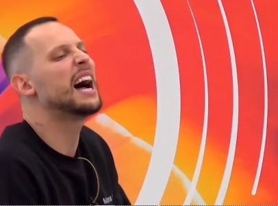 “Pastro ndonjë tapet se për këtë je ti”/ Debati Graciano-Vesa kalon limitet