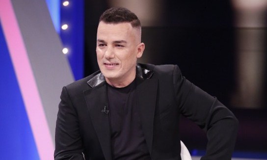 “Tani fillon loja”, Albi Nako lë shtëpinë e BBV