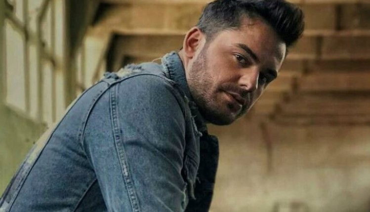 U kritikua ashpër pasi pranoi dhunën mbi të dashurën, reagon Shpat Kasapi