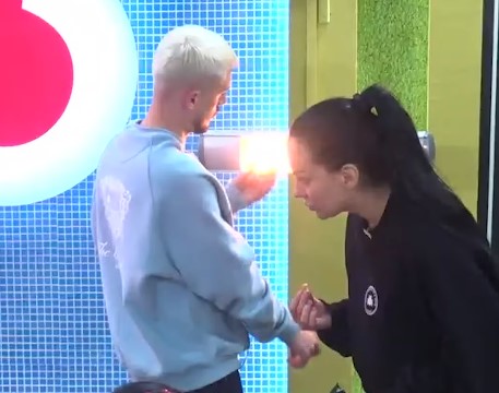 “Unë nuk ja var fare Ilnisës”/ Sara-Erjolës: Më erdhi sot dhe m’u fut në…