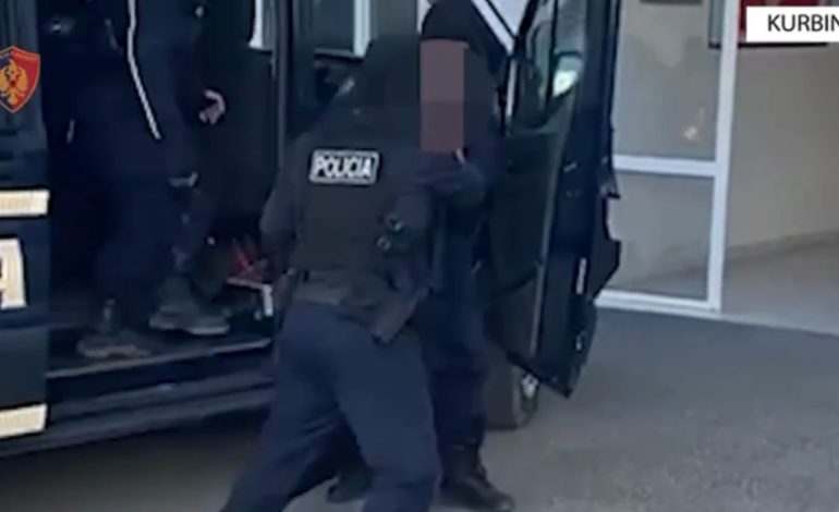 Qëlloi me armë drejt automjetit të ish-deputetit socialist pas incidentit gjatë numërimit të votave, arrestohet autori