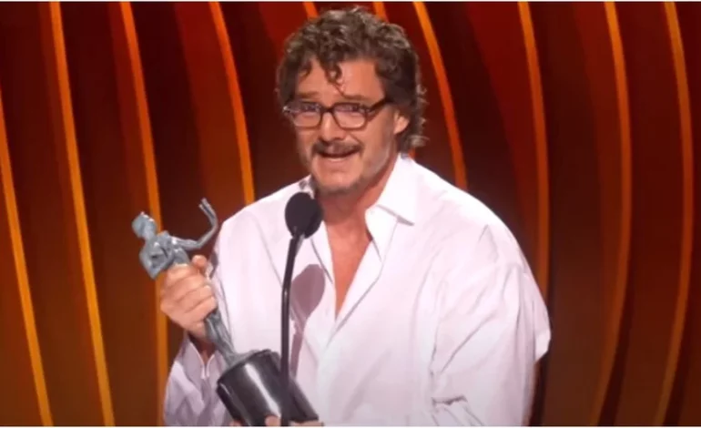 VIDEO/ ‘SAG Awards’, aktori ngjitet në skenë i dehur