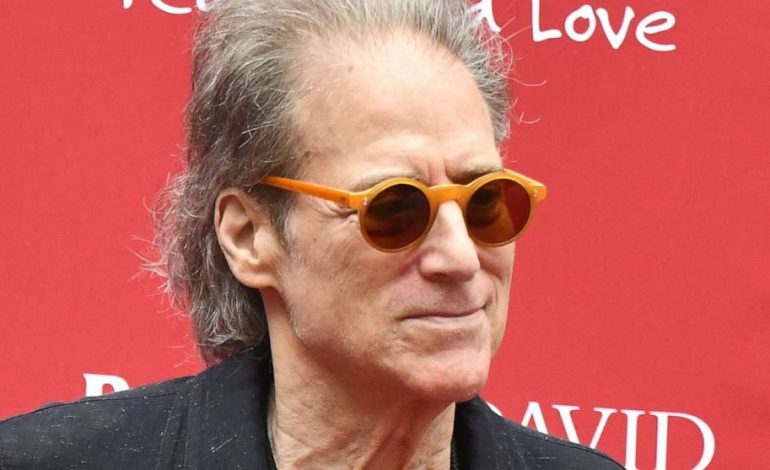 Vdes në moshën 76-vjeçare një ndër komedianët më të mirë në botë