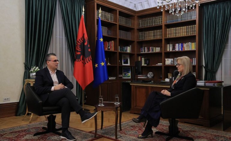 Kryetarja e Kuvendit, Nikolla, apel për reflektim: PD ka sjellë krizën e saj të brendshme në Parlament, ta kapërcejmë