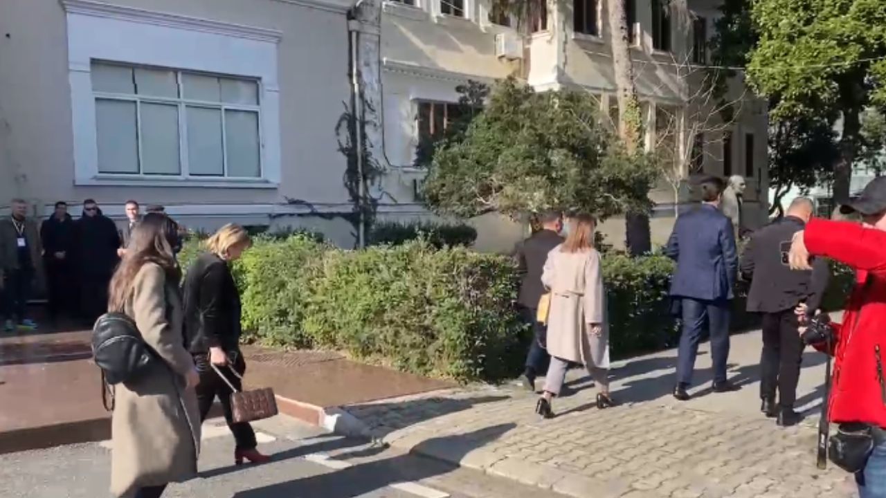 “Tradhtar, i pabesë, i paburrë”, Noka shpërthen kundër Bashës në oborrin e Kuvendit