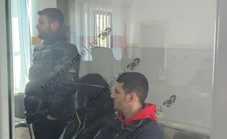 Ekzekutuan babanë dhe e groposën në oborr, lihen në burg tre fëmijët! Vëllai ndryshon dëshminë, motra tregon bisedën me të atin para se ta vriste (E PLOTË)