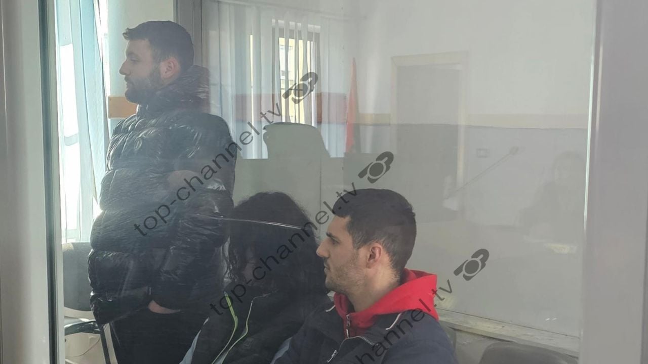 Ekzekutuan babanë dhe e groposën në oborr, lihen në burg tre fëmijët! Vëllai ndryshon dëshminë, motra tregon bisedën me të atin para se ta vriste (E PLOTË)