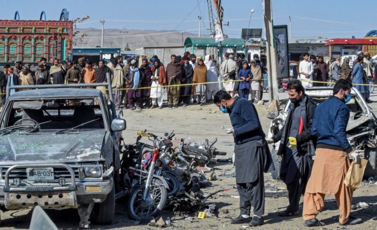 Pakistani në votime mes krizave politike dhe ekonomike