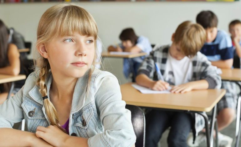 Mungesa e Përqëndrimit – Normalitet apo një Sëmundje e re Mendore?