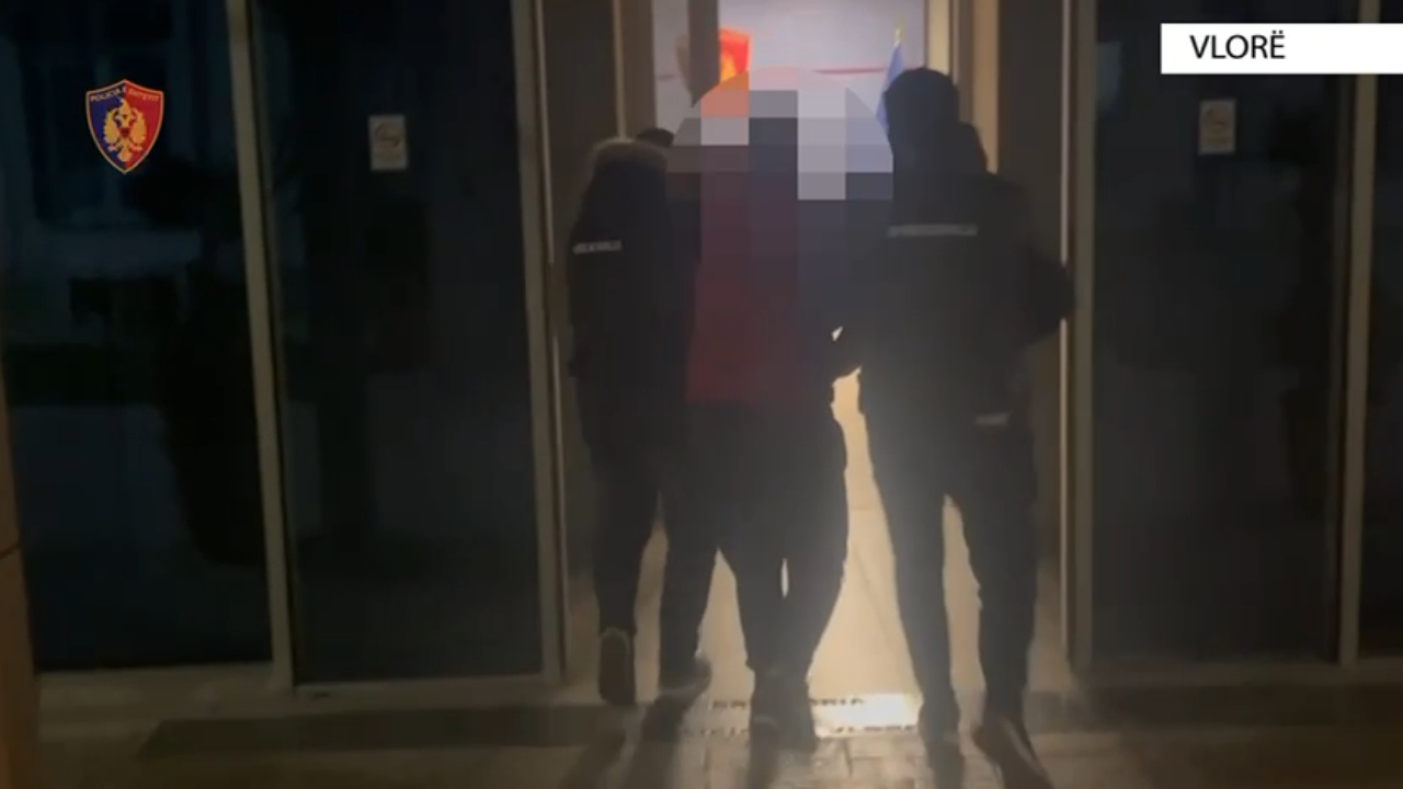Bashkëpunonte me persona të tjerë për përpunimin dhe transportimin e kanabisit, vihet në pranga 48-vjeçari në Vlorë