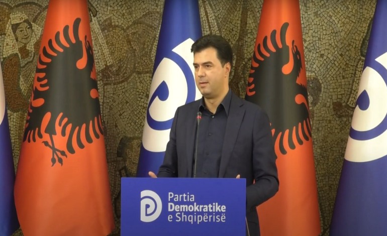 “Kanë humbur busullën”, Basha shigjeton Berishën: Ata që u krusën nga pesha e medaljeve, i lanë vetëm demokratët në ditën më të vështirë