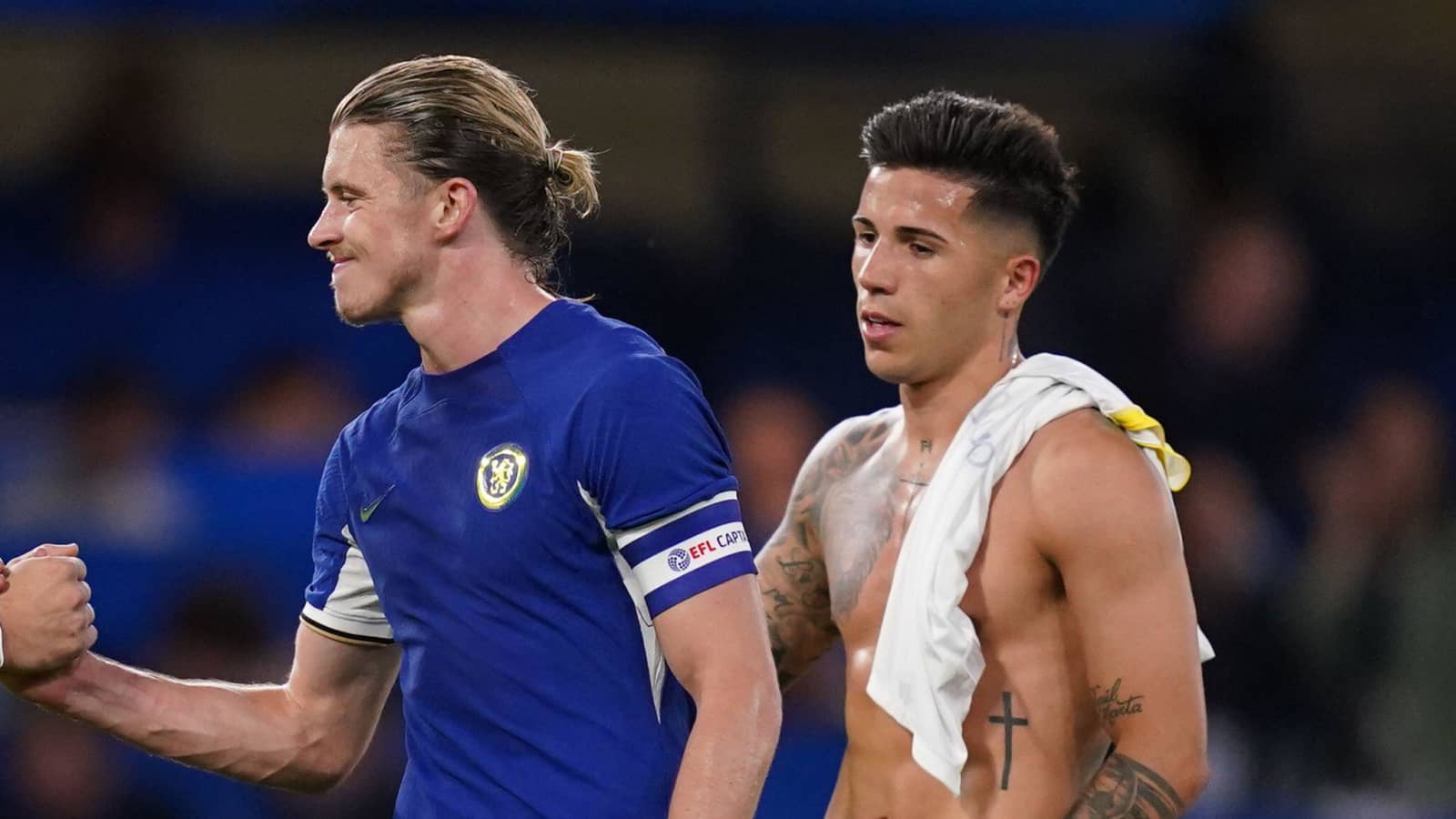 Mesfushori mohon zërat për largimin nga Chelsea: Thashetheme, dua të qëndroj këtu