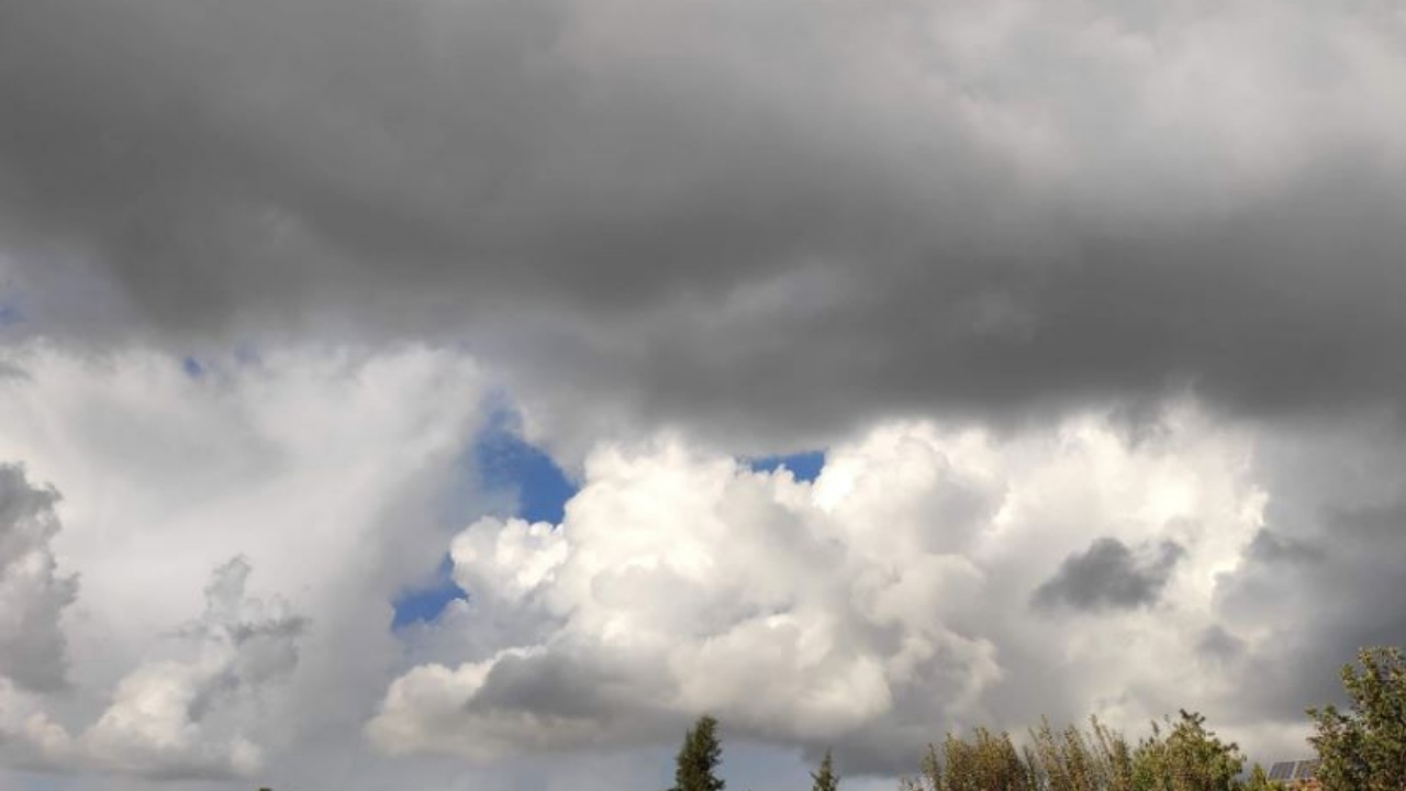 Temperaturat sot shkojnë deri në 21 gradë! Si do jetë parashikimi i motit për këtë të premte