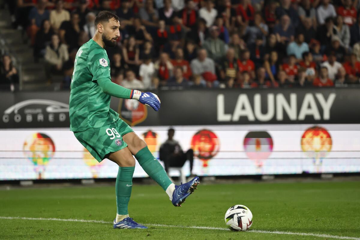 Portieri Donnarumma nuk bind, PSG “peshkon” në Bundesligë