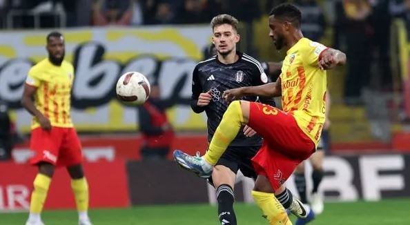 Tekniku i Legias i drejtëpërdrejtë: Unë doja që Muçi të qëndronte, vlen më shumë se 10 milionë