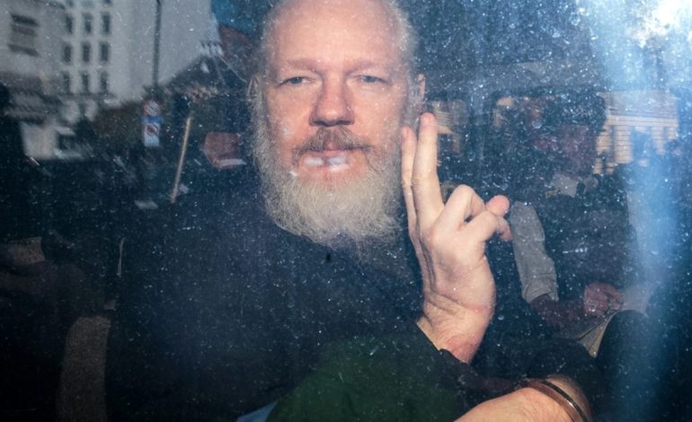 Themeluesi i WikiLeaks, Julian Assange nis sot betejën përfundimtare ligjore në Mbretërinë e Bashkuar për të shmangur ekstradimin në SHBA