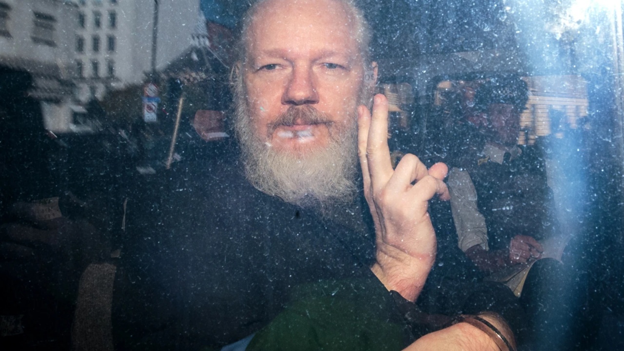Themeluesi i WikiLeaks, Julian Assange nis sot betejën përfundimtare ligjore në Mbretërinë e Bashkuar për të shmangur ekstradimin në SHBA