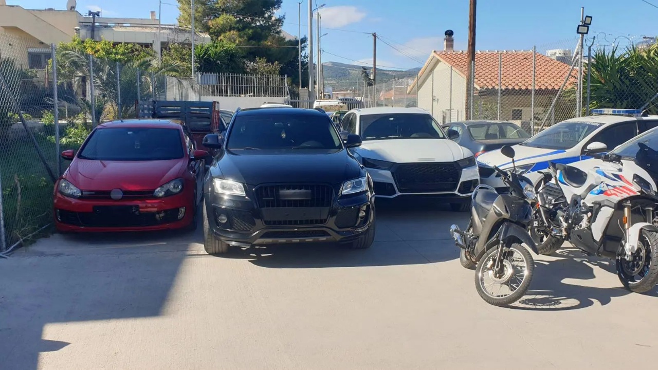 Emrat/ Shpërndarje kokaine dhe pastrim parash! Goditet grupi kriminal në Greqi, arrestohen 4 shqiptarë! Si qentë nuhatës zbuluan drogën e fshehur