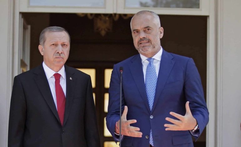 Kryeministri Rama udhëton drejt Ankarasë, zbulohen detajet e vizitës