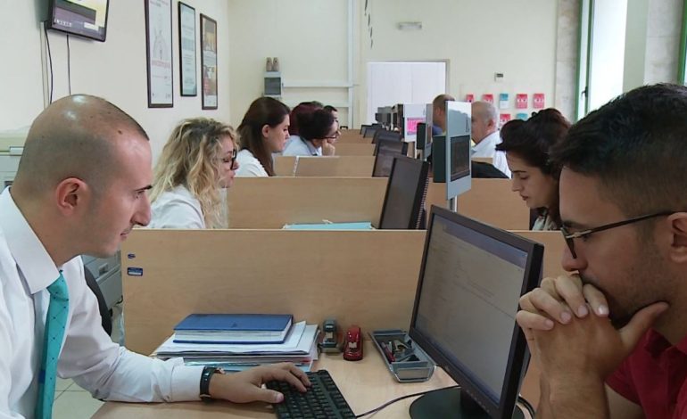 Përplasja e brezave! Katër gjenerata në një vend pune