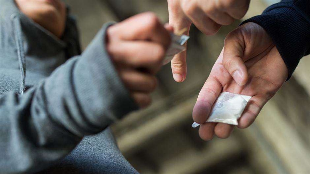 “Kam një shtëpi me qira, rri dashnorja aty”, përgjimet nga rrjeti i kokainës në Tiranë: 30 po të jap, se një pesëshe kam, do marr paketë