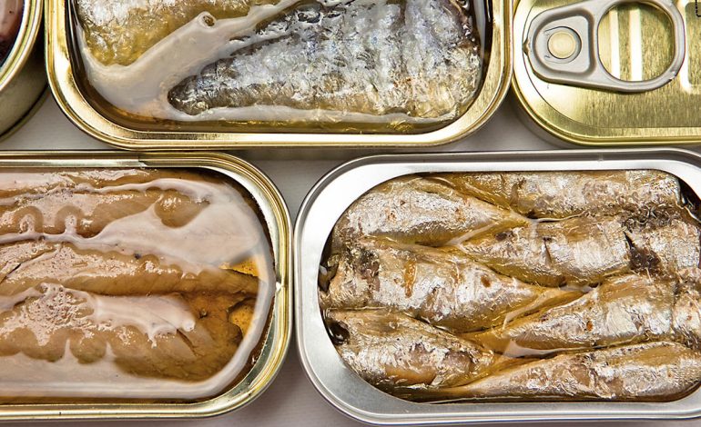 Kujdesi që Duhet të Tregoni kur Blini Ushqime në Konserva