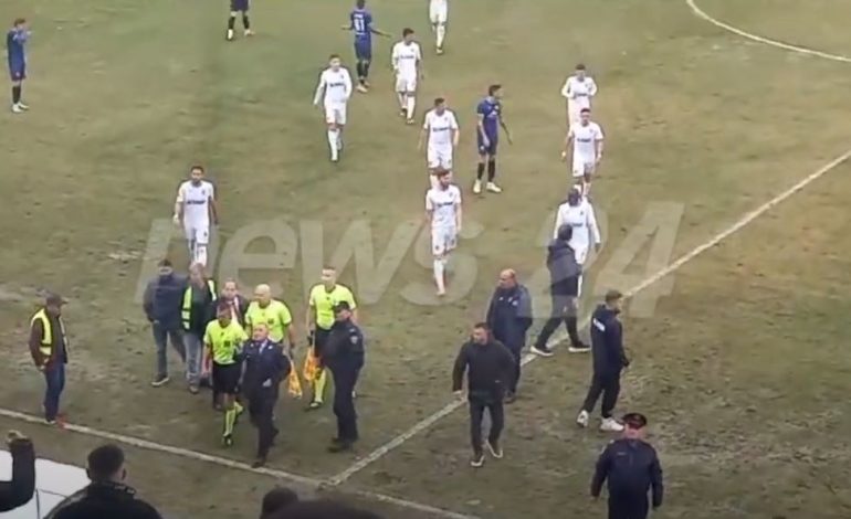 Kukësi pranë “humnerës”, tifozët kalojnë limitet, “Armata e Veriut” kërcënon arbritrat: Ua dimë shtëpitë (VIDEO)