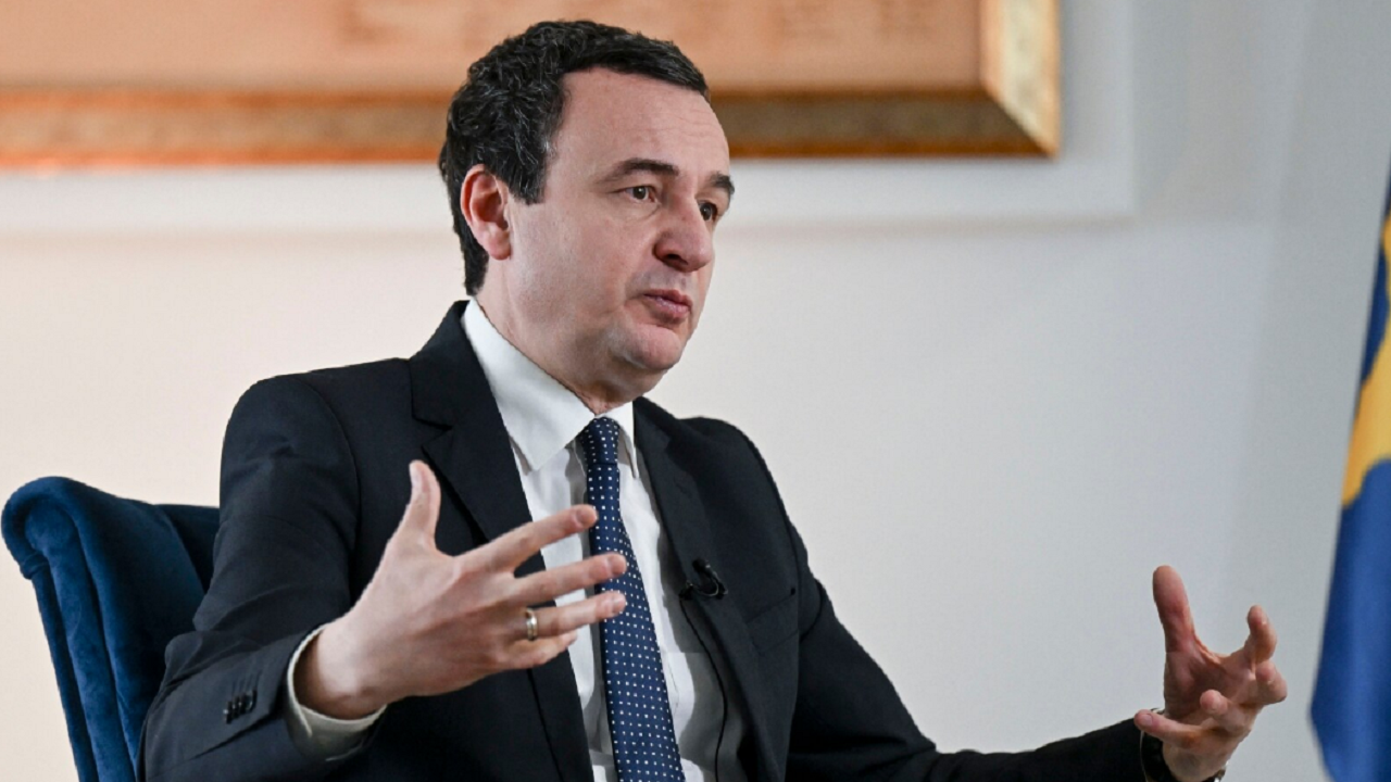 Kurti serbëve në Kosovë: Rregullorja e BQK-së nuk e ndalon Serbinë t’ju ndihmojë financiarisht