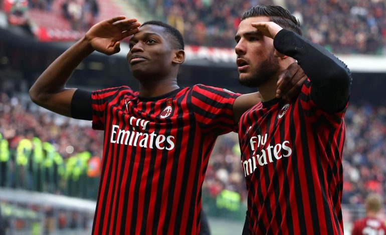 Jo vetëm Pioli, dy titullarë trazojnë Milanin, e ardhmja e Leao-s dhe Hernandez në dyshim