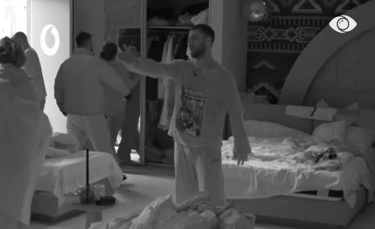 “Ma liro krevatin”/ Meritoni zgjon Eglën nga gjumi, përplasje e ashpër në Big Brother: Ik pir*hu, o i paturp dhe i pacipë! Je një copë xholi…
