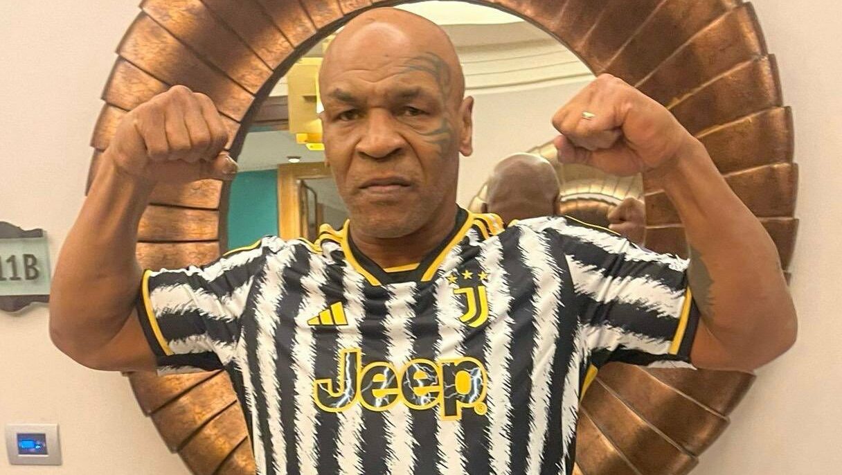 “Përforcimi” më i ri i Juventus, Mike Tyson vesh bluzën bardhezi, kampioni i boksit “çmend” fansat