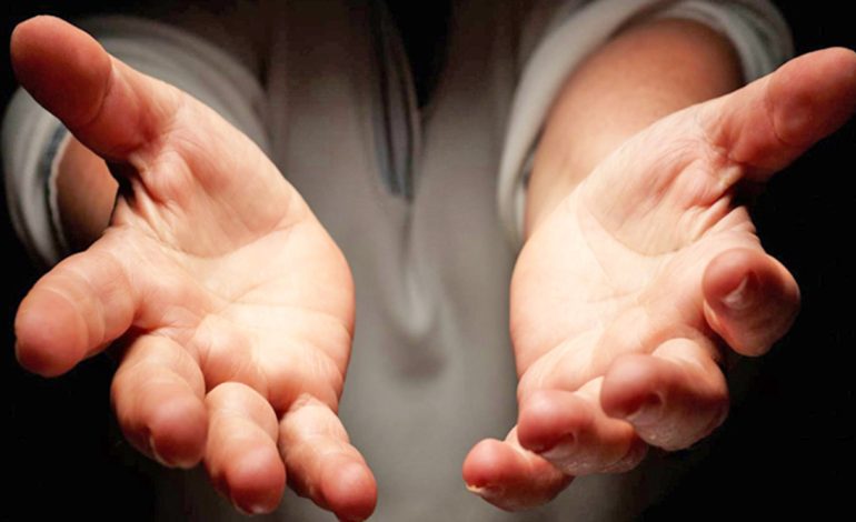 Arsyet pse Mpihen Duart – Kur Duhet të Shqetësoheni