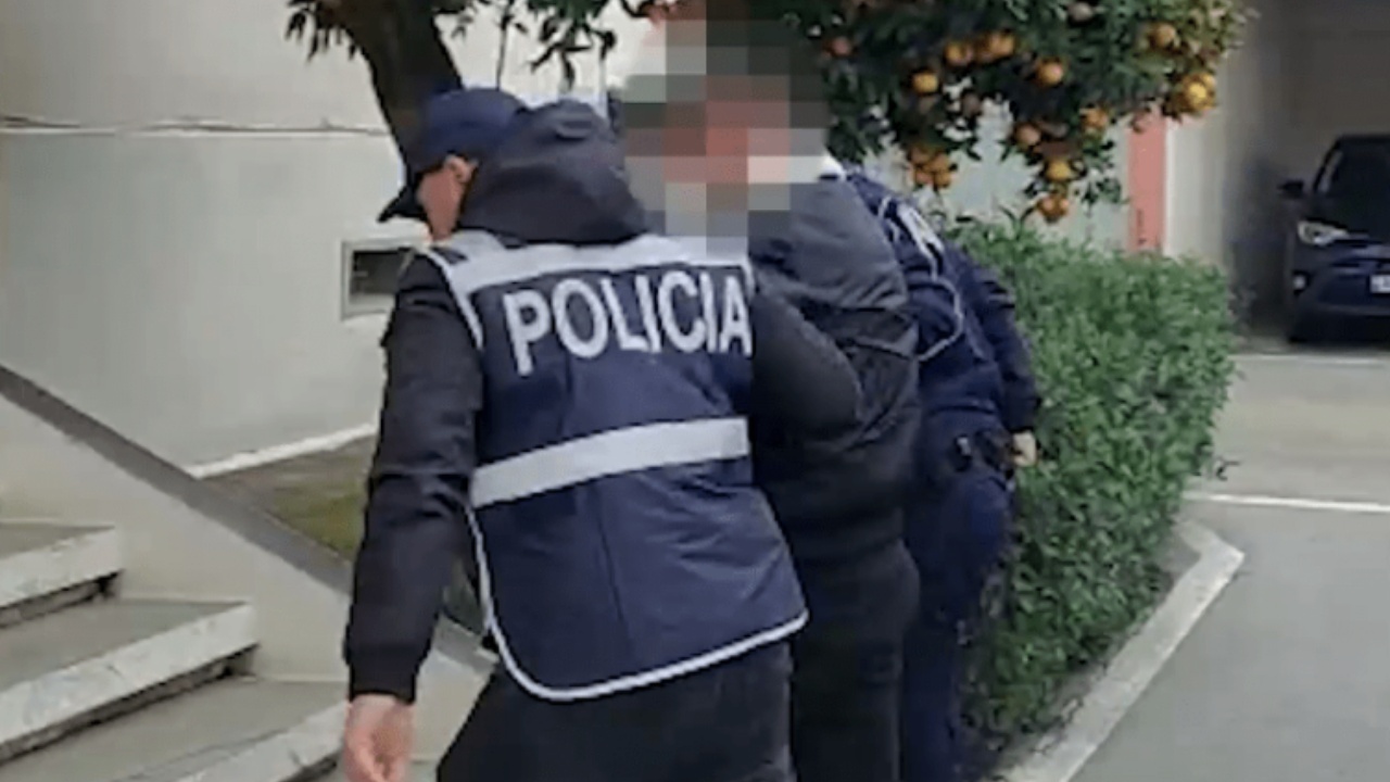 “E ke shumë të mirë lale veç provoje”, si shpërndarësi i kokainës në Tiranë ra në grackën e agjentit të policisë, zbardhen përgjimet