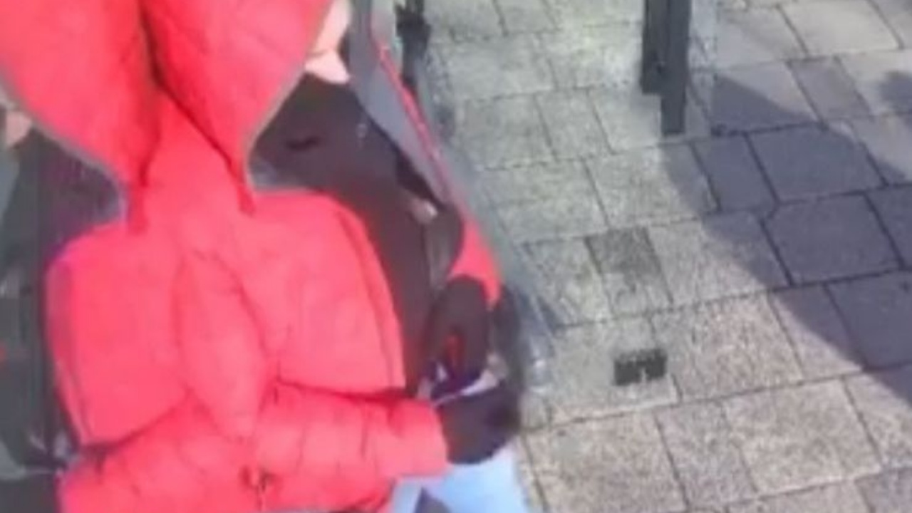 LAJM I FUNDIT! Kërcënon me armë punonjësit dhe vjedh dyqanin në “Myslym Shyr”, autori ia mbath