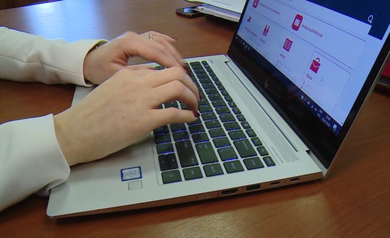 Prokurimet me “AI”/ Rezerva për ligjin e ri që kaloi në Kuvend, Brahaj: Një prej neneve lë hapësirë për abuzim