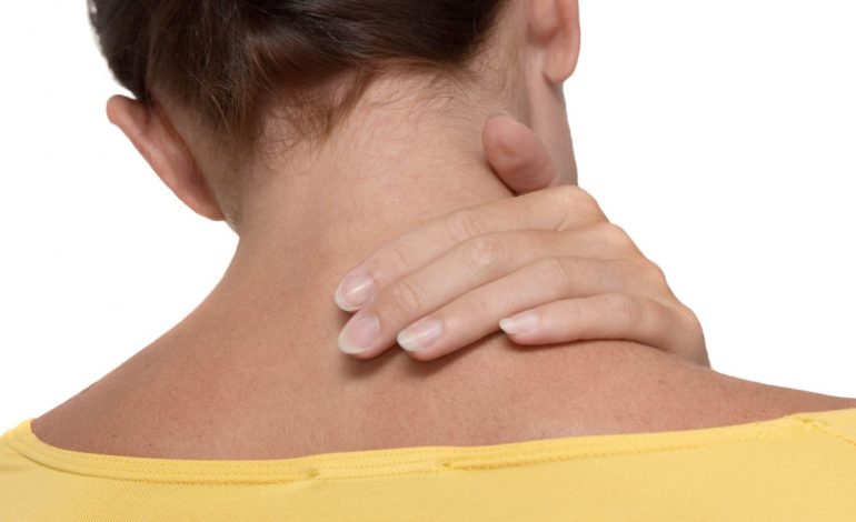 Mënyrat e Sakta Natyrale Kundër Ngrirjes së Qafës 