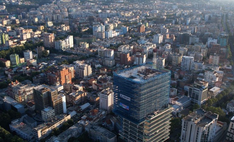 Lejet e ndërtimit tkurren me 21%