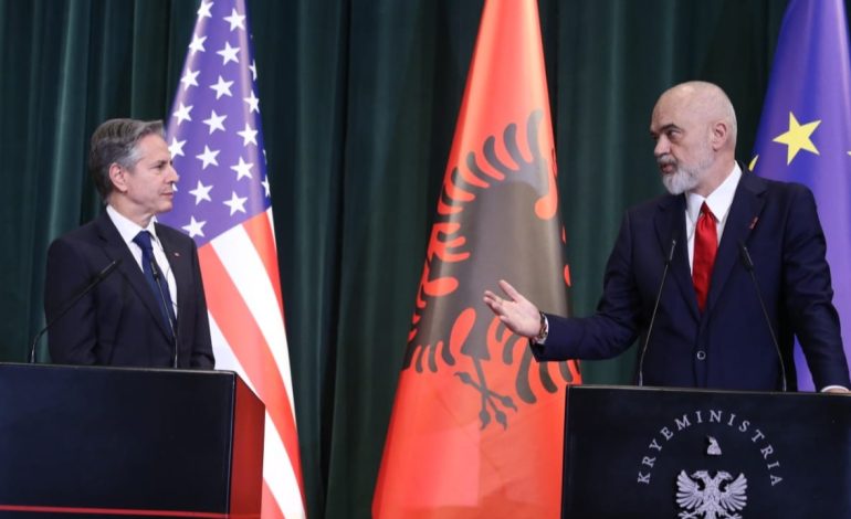 LAJM I FUNDIT/ Rama letër Sekretarit Amerikan të Shtetit pas vizitës në Tiranë