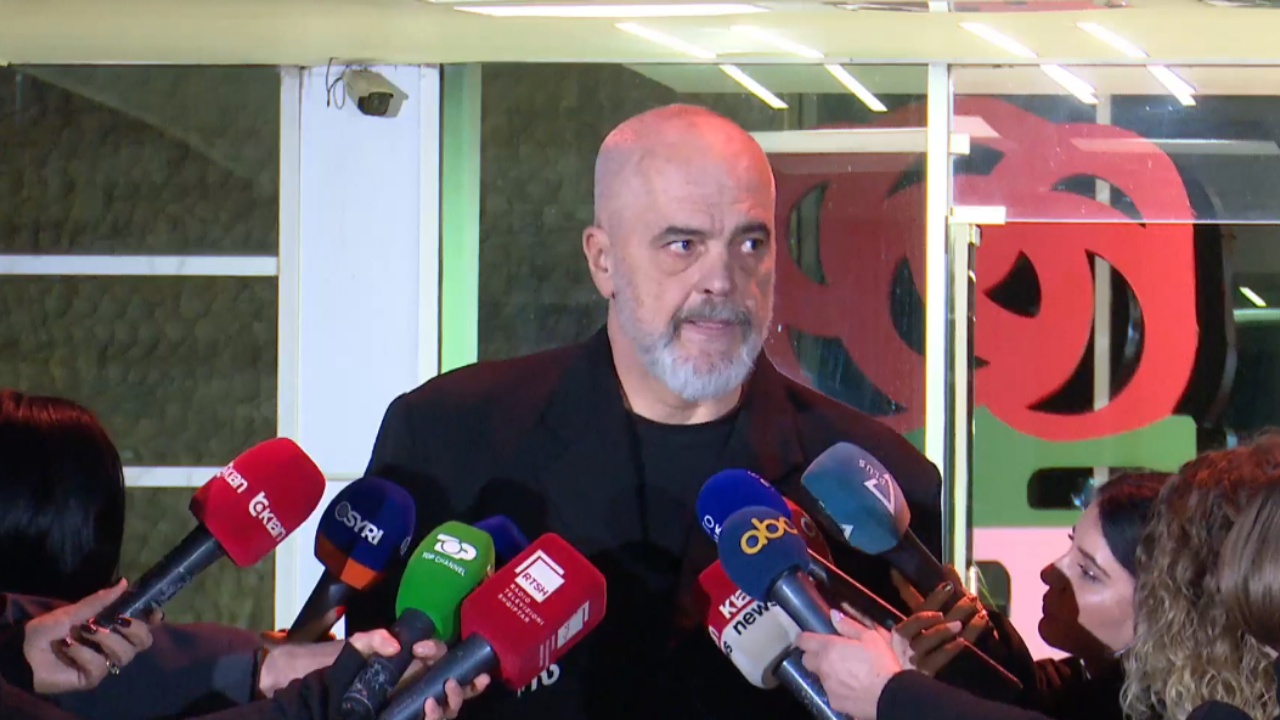 LAJM I FUNDIT/ Rama flet pas mbledhjes së Asamblesë, zbardh diskutimet