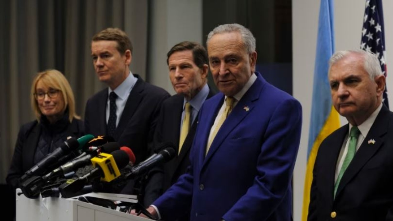 Senatori Schumer në Lviv, bën thirrje për miratimin e ndihmave për Ukrainën