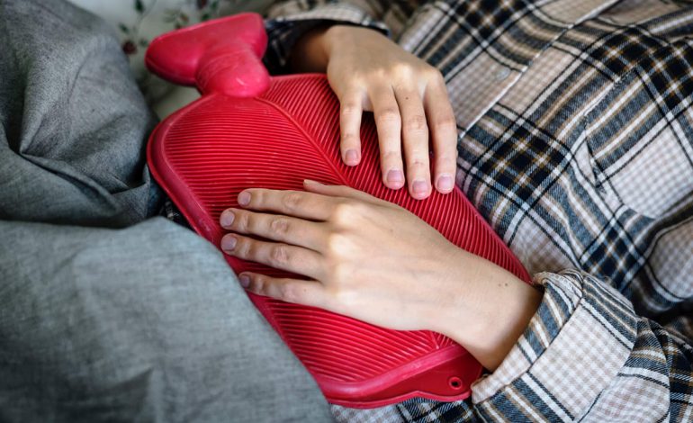 Zgjoheni me Dhimbje Stomaku? – Çfarë po Përpiqet t’ju Tregojë Trupi Juaj