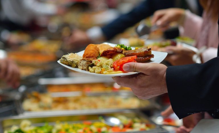 Ushqyerja e Nxitur Nga Stresi? Ja Përse Nuk Duhet të Ndihemi aq në Faj