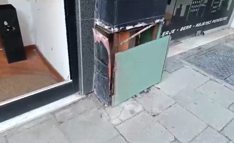 I vunë eksploviz  zyrës noteriale në Tiranë, arrestohen autorët! Emrat